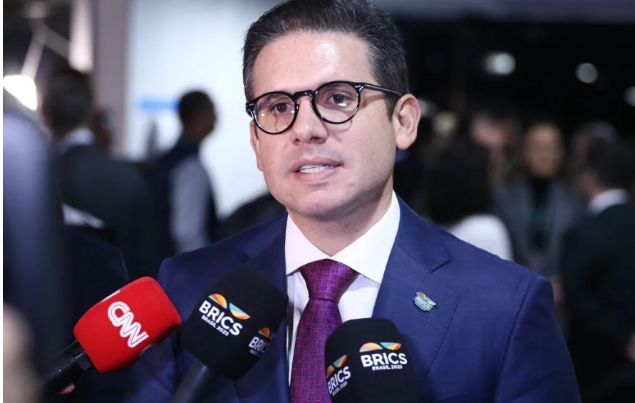 Câmara aprova urgência para projeto que derruba aumento do IOF