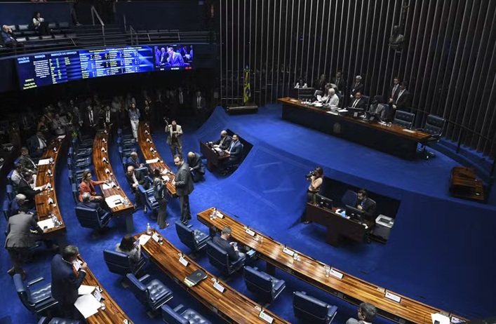 Senado aprova projeto que proíbe celebridades de fazer propaganda para casas de apostas