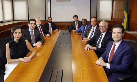 Copom eleva Selic para 15% ao ano, maior taxa desde 2006