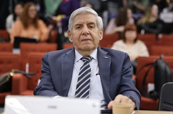 STF concede prisão domiciliar a Augusto Heleno com uso de tornozeleira eletrônica